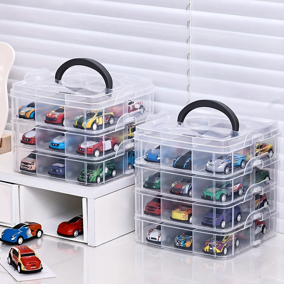 1pc Transparent toy &  multi-purpose dustproof and moisture-proof portable storage box.