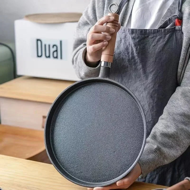 26cm Cast Iron Frying Pan Uncoated Non-stick Multi-Food Use Cookware